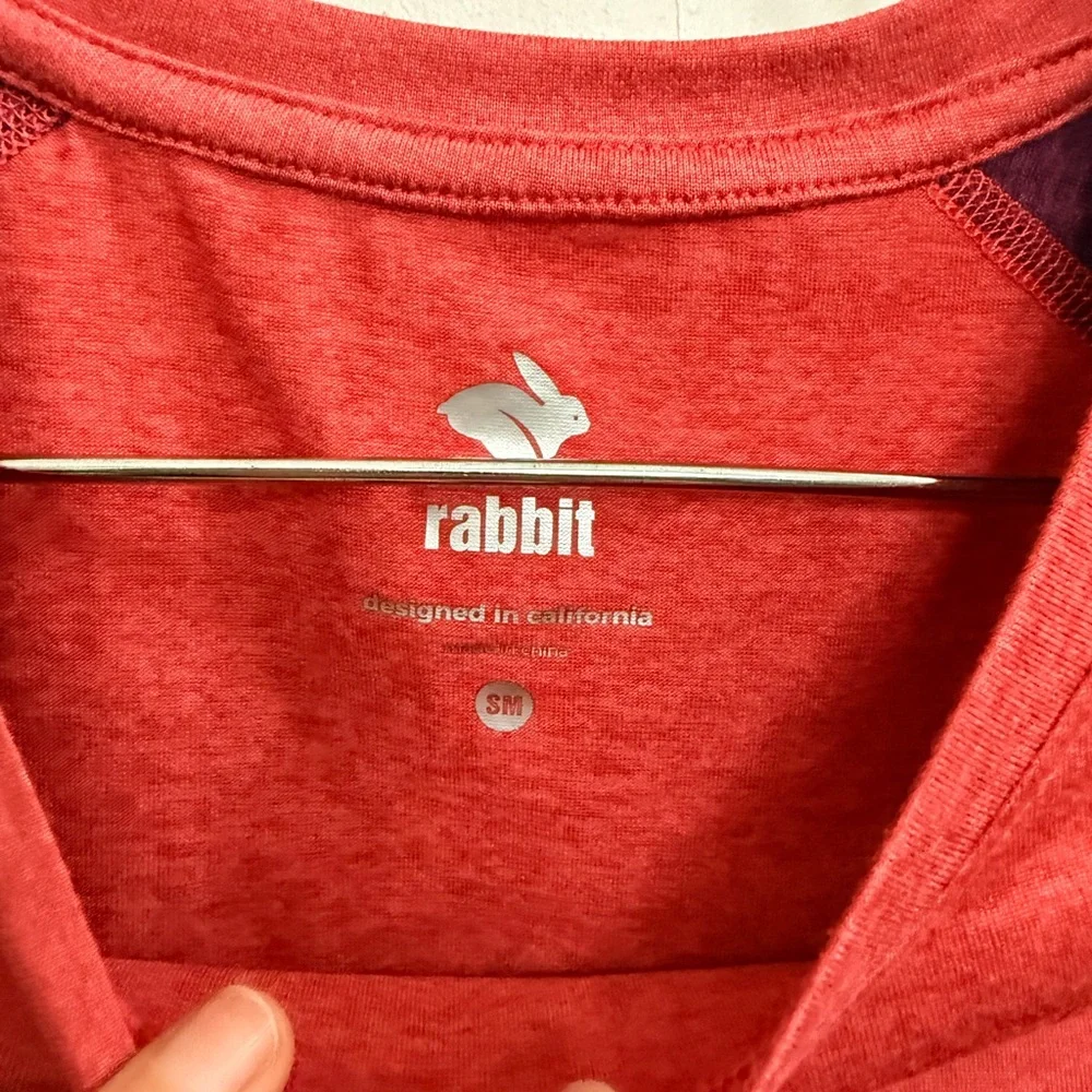 Rabbit EZ Tee Long Sleeve women’s small - Picture 3 of 3
